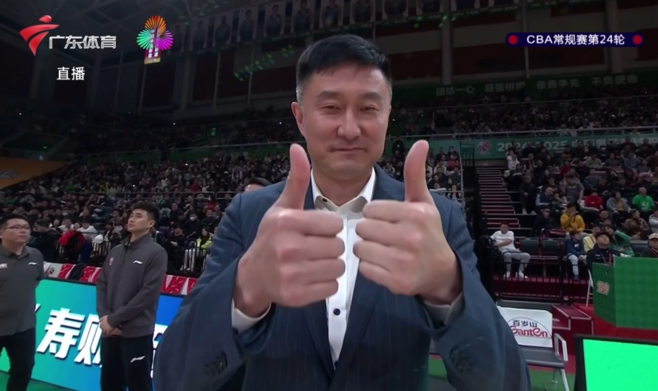 com, 备受瞩目的, 由前国家队