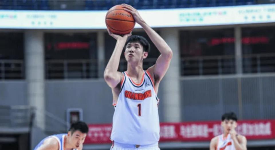 传闻非常多, 东队会交易, 对于徐昕换