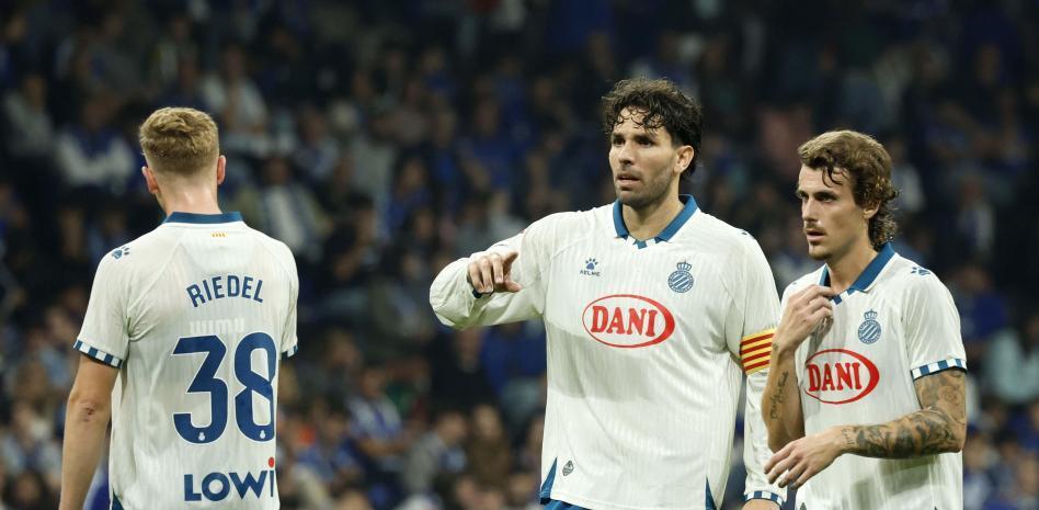 了屋顶的鸟, 充道, 北京时间今